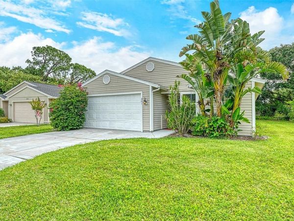 361 BEARDED OAKS CIRCLE , SARASOTA, FL 34232