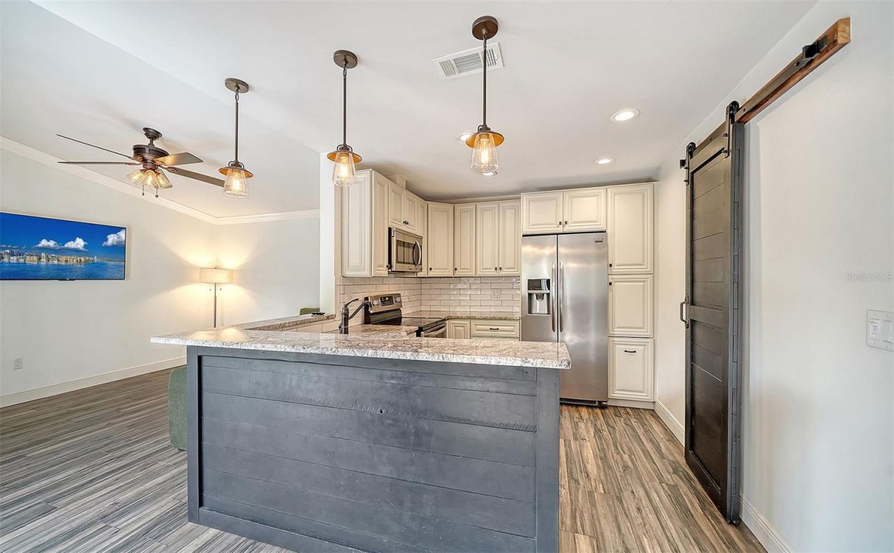 361 Bearded Oaks Circle, Sarasota, FL 34232 Photo
