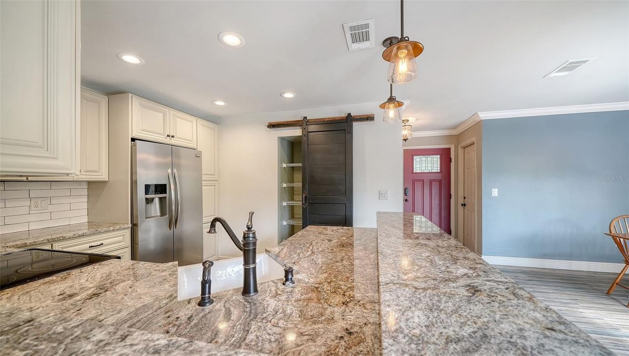 361 Bearded Oaks Circle, Sarasota, FL 34232 Photo