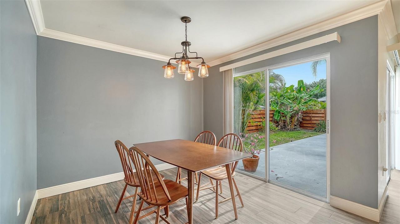 361 Bearded Oaks Circle, Sarasota, FL 34232 Photo