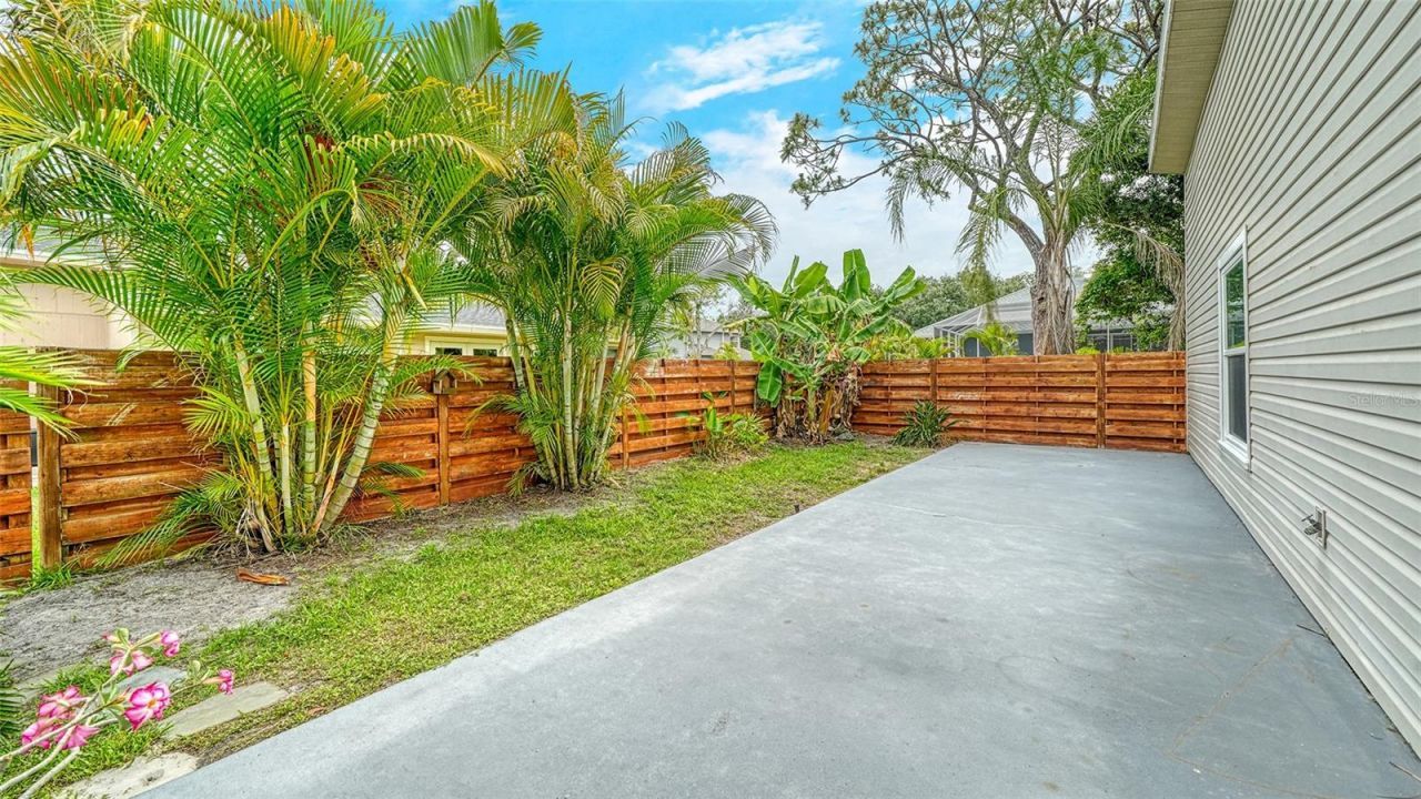 361 Bearded Oaks Circle, Sarasota, FL 34232 Photo