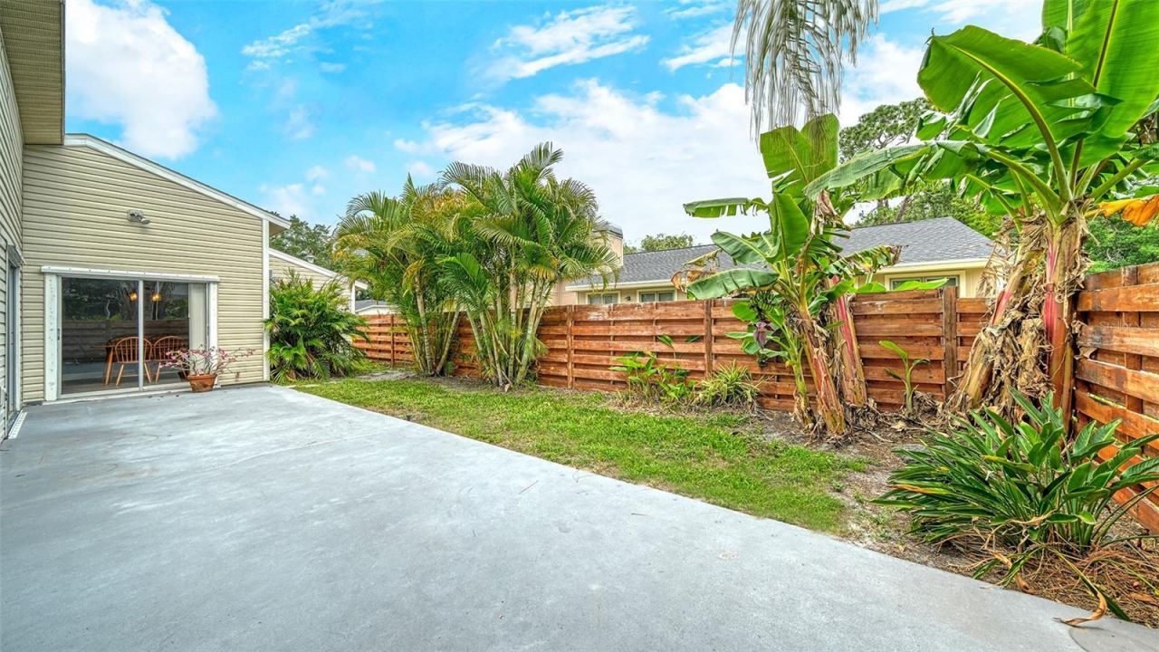 361 Bearded Oaks Circle, Sarasota, FL 34232 Photo