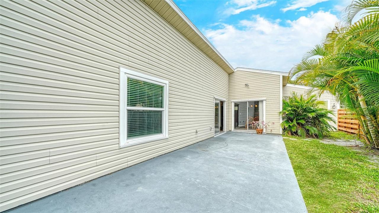 361 Bearded Oaks Circle, Sarasota, FL 34232 Photo