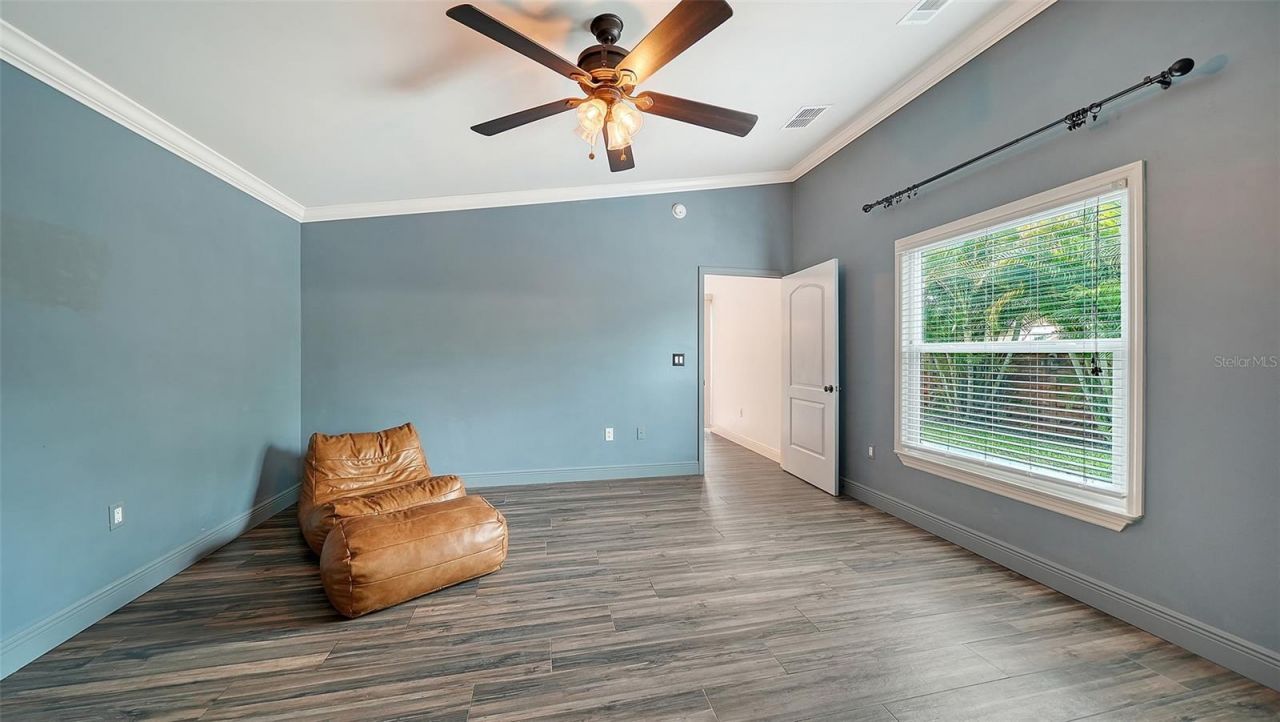 361 Bearded Oaks Circle, Sarasota, FL 34232 Photo