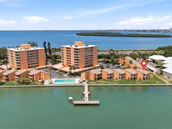 7400 SUNSHINE SKYWAY LANE S, Unit 111, ST PETERSBURG, FL 33711