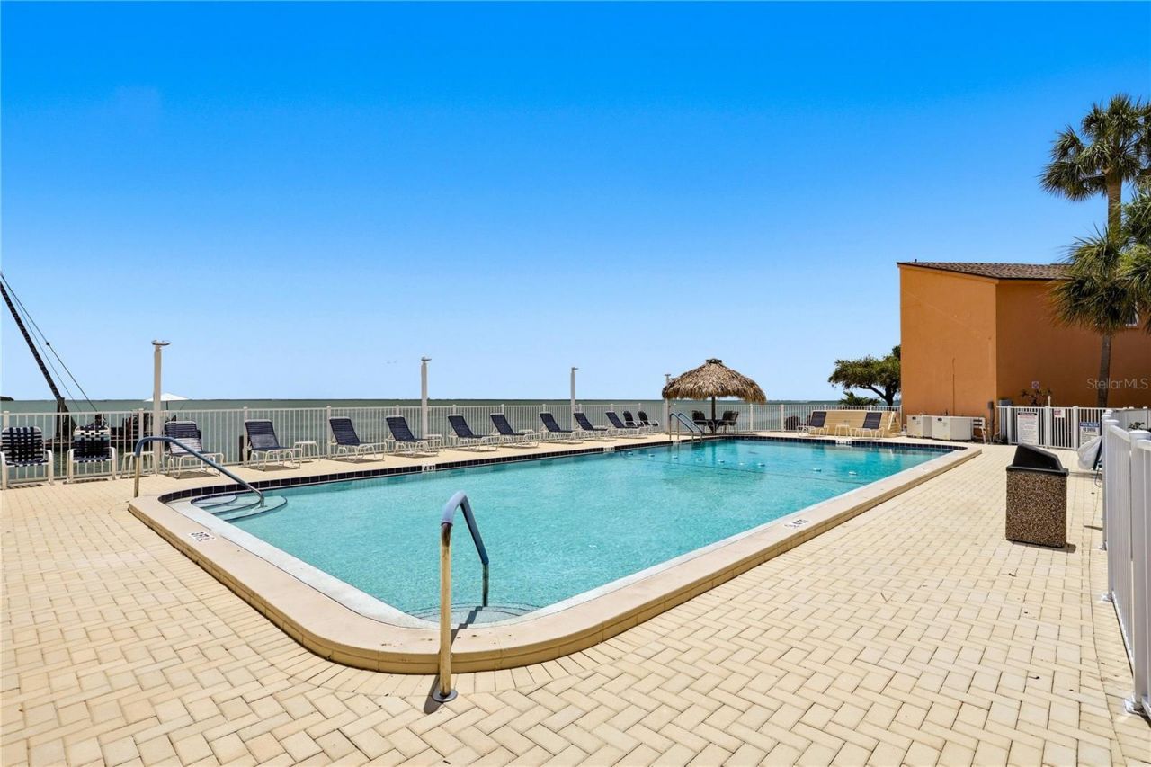 7400 Sunshine Skyway Lane S, Unit 111, Saint Petersburg, FL 33711 Photo