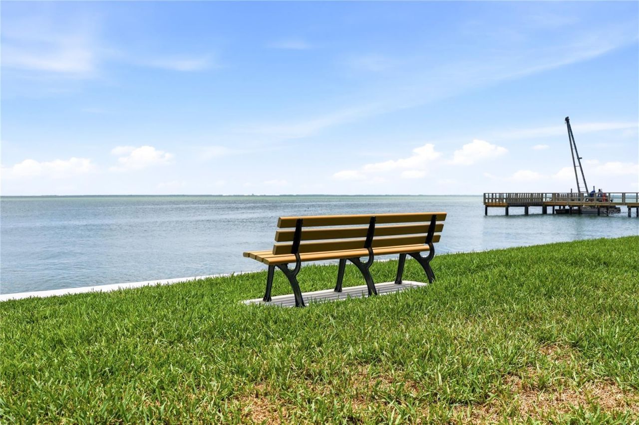 7400 Sunshine Skyway Lane S, Unit 111, Saint Petersburg, FL 33711 Photo