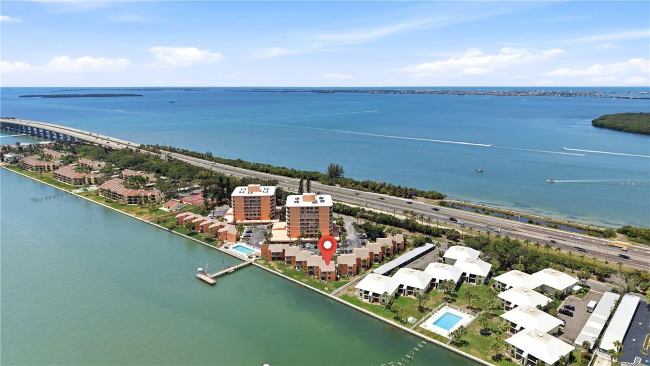 7400 Sunshine Skyway Lane S, Unit 111, Saint Petersburg, FL 33711 Photo