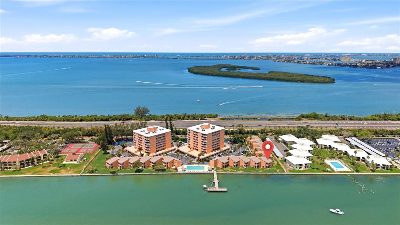 7400 Sunshine Skyway Lane S, Unit 111, Saint Petersburg, FL 33711 Photo