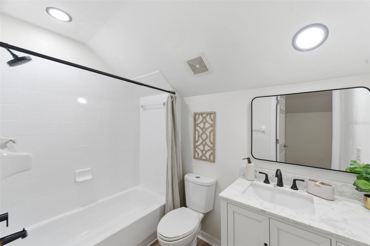 628 Cape Cod Circle , Valrico, FL 33594 Photo