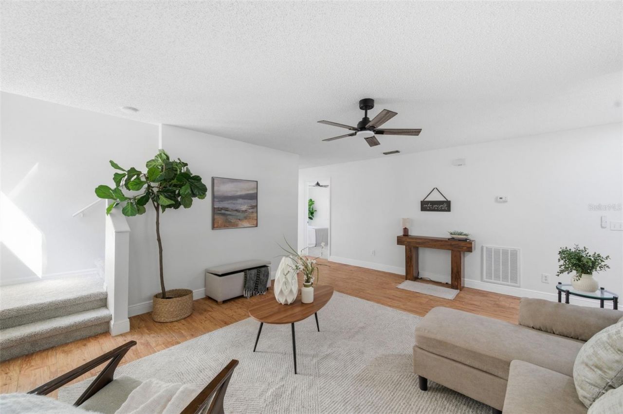 628 Cape Cod Circle , Valrico, FL 33594 Photo
