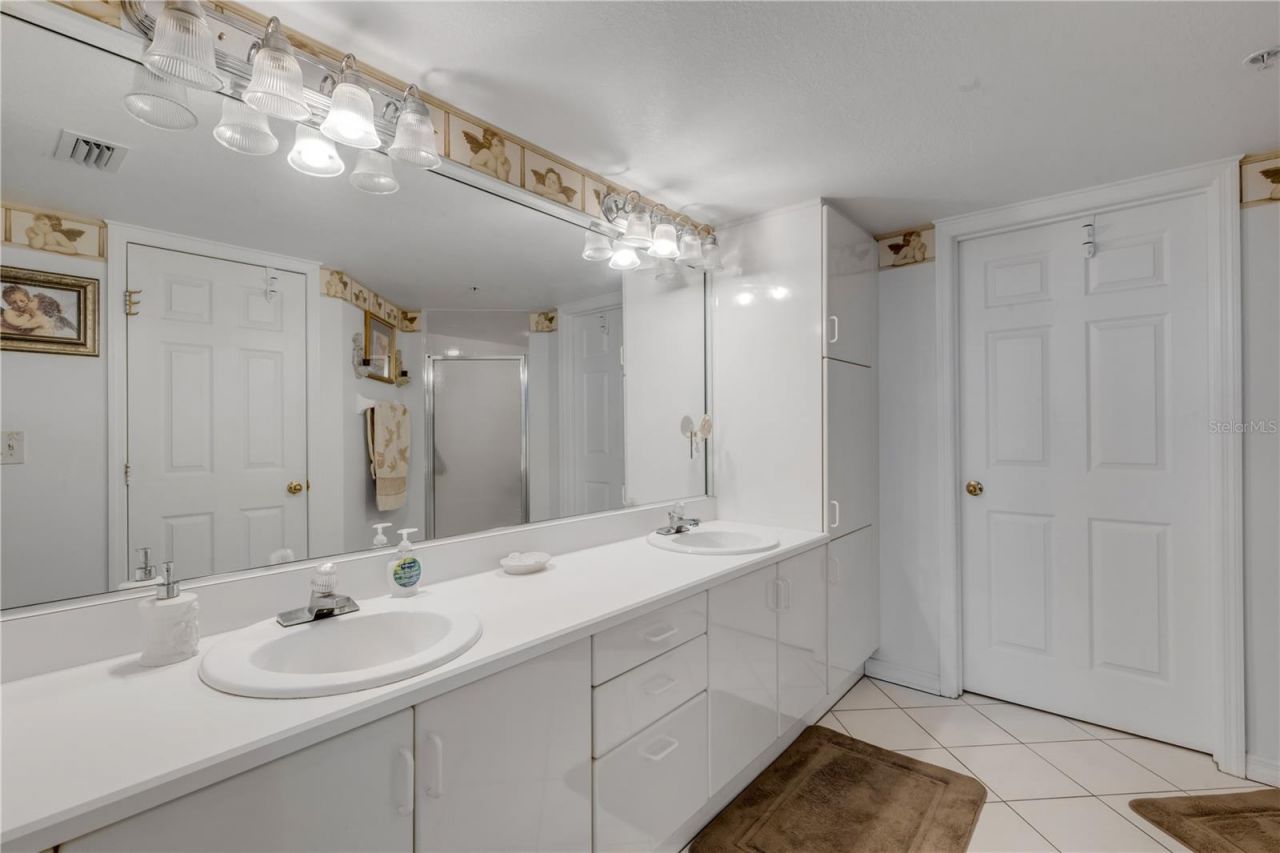 2700 N Peninsula Avenue, Unit 211, New Smyrna Beach, FL 32169 Photo