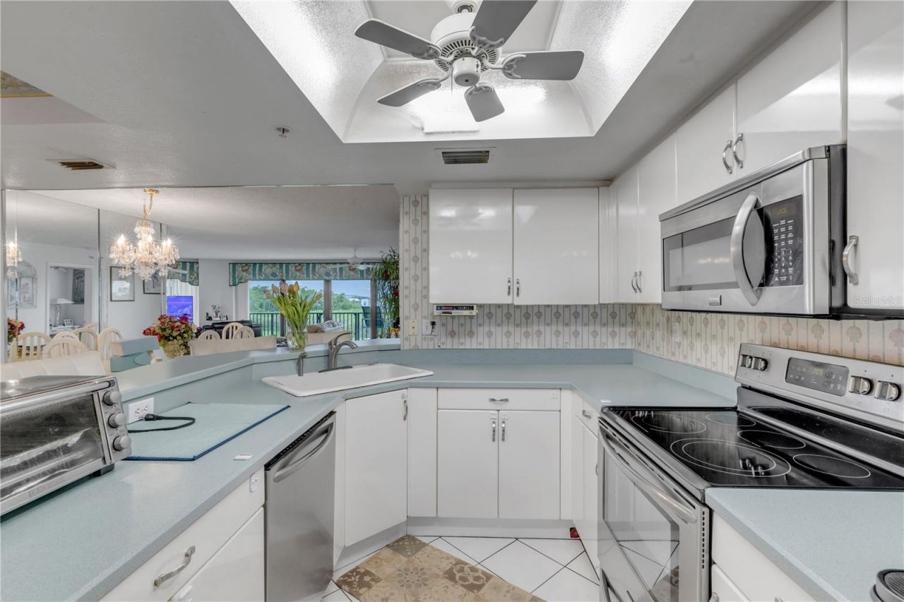 2700 N Peninsula Avenue, Unit 211, New Smyrna Beach, FL 32169 Photo