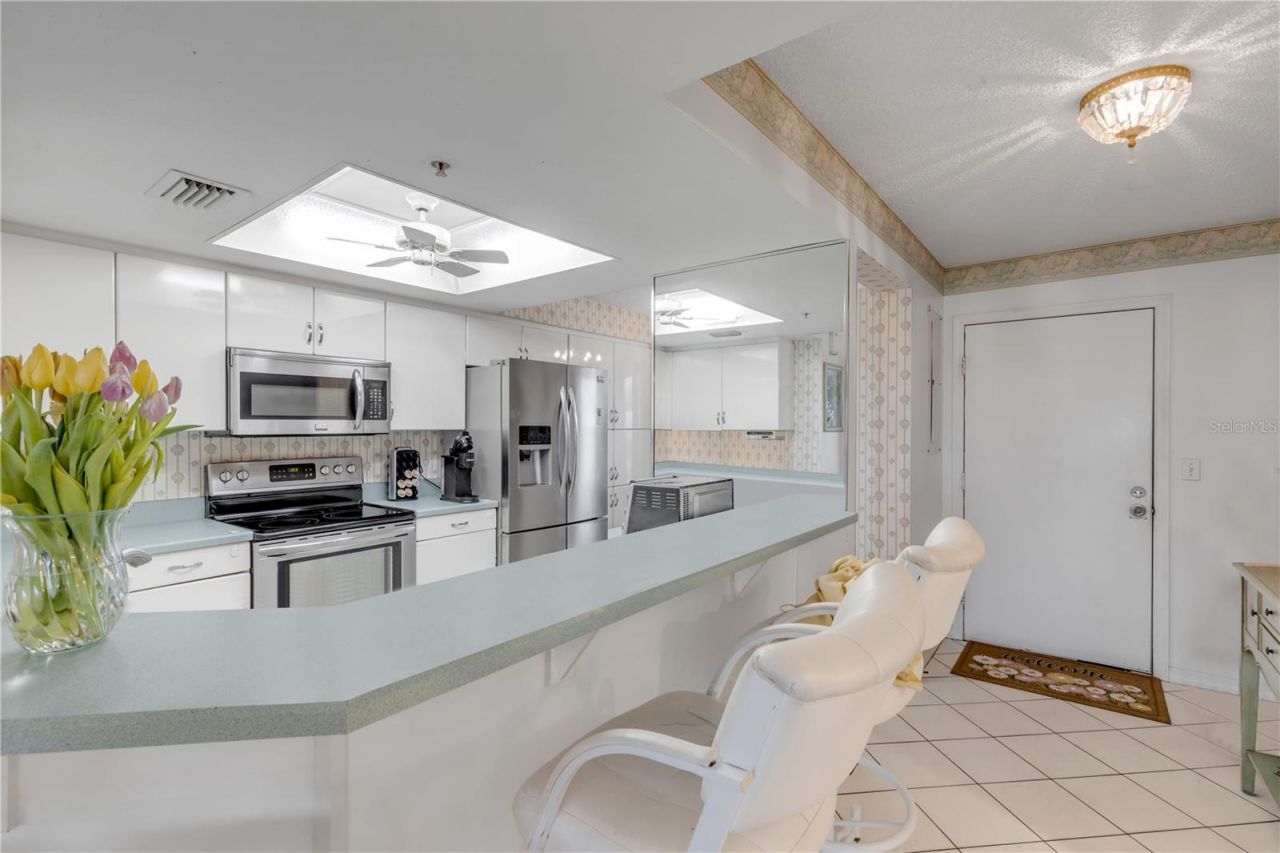 2700 N Peninsula Avenue, Unit 211, New Smyrna Beach, FL 32169 Photo