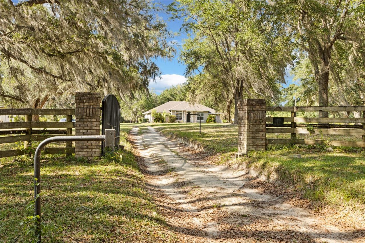 19328 SW 58th Place, Archer, FL 32618 Photo