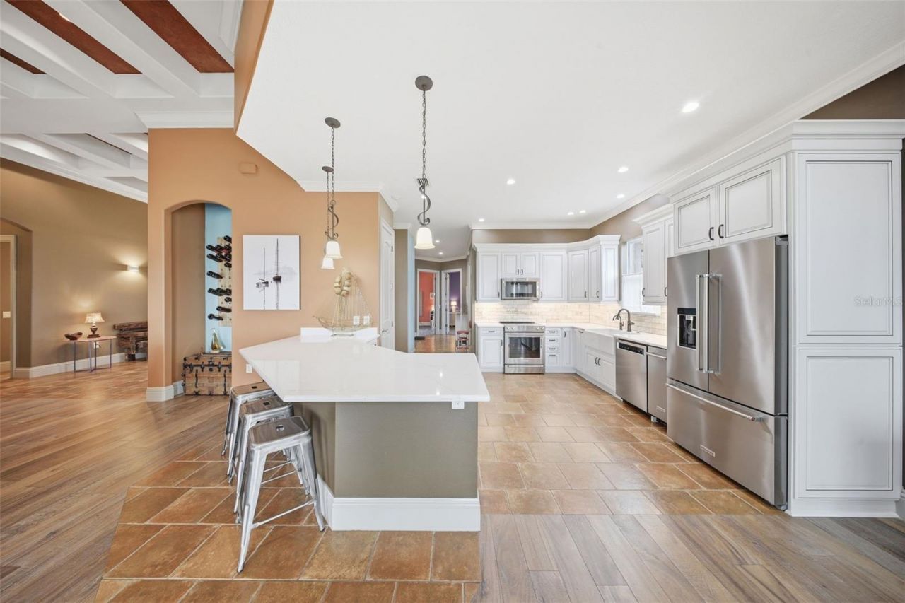 16401 E Shirley Shores Road, Tavares, FL 32778 Photo