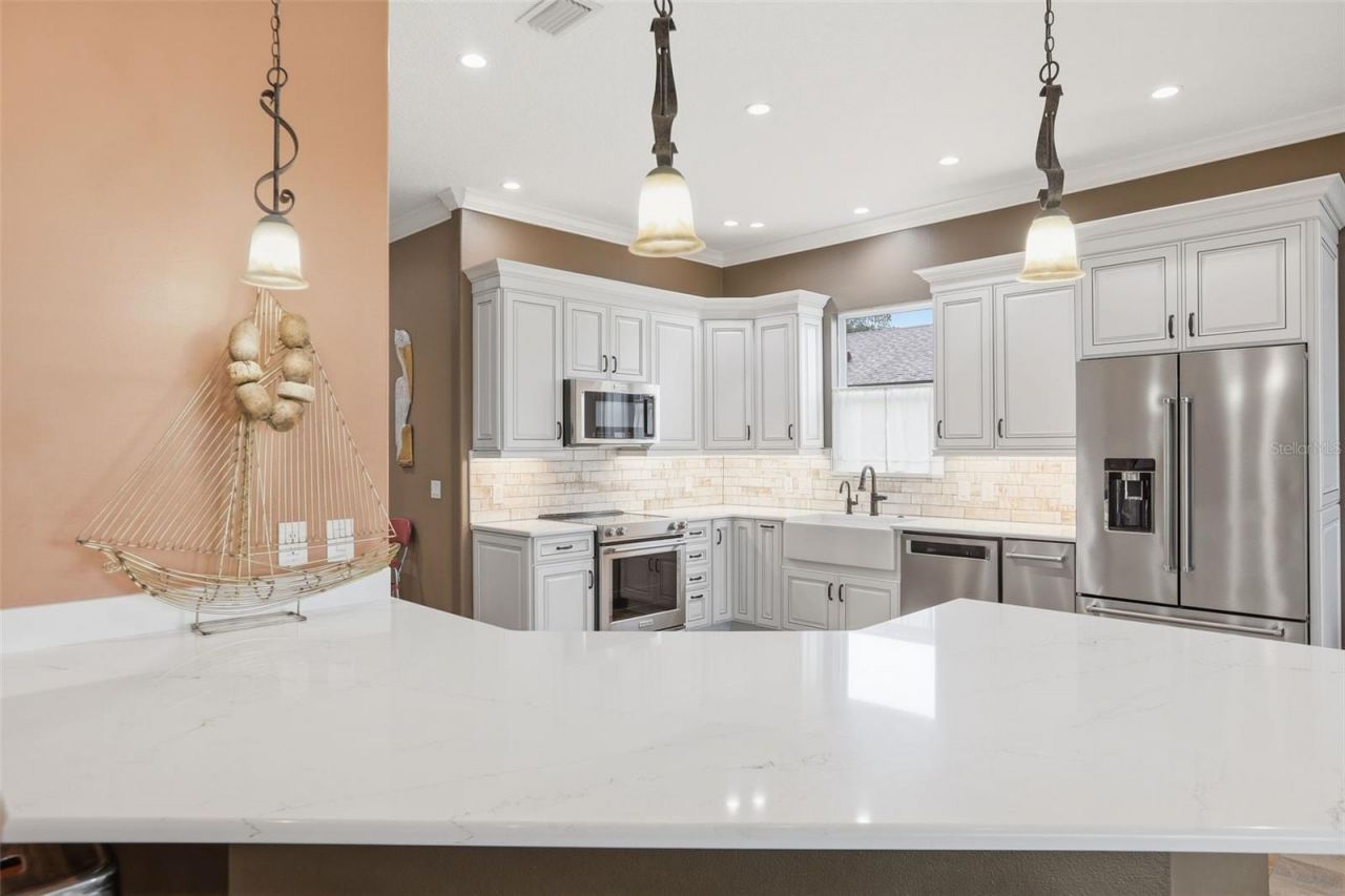 16401 E Shirley Shores Road, Tavares, FL 32778 Photo