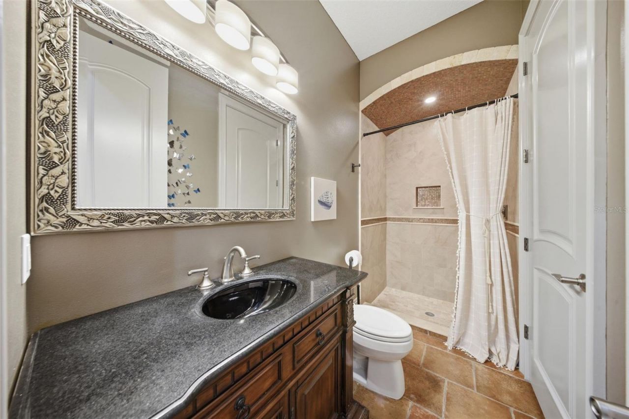 16401 E Shirley Shores Road, Tavares, FL 32778 Photo