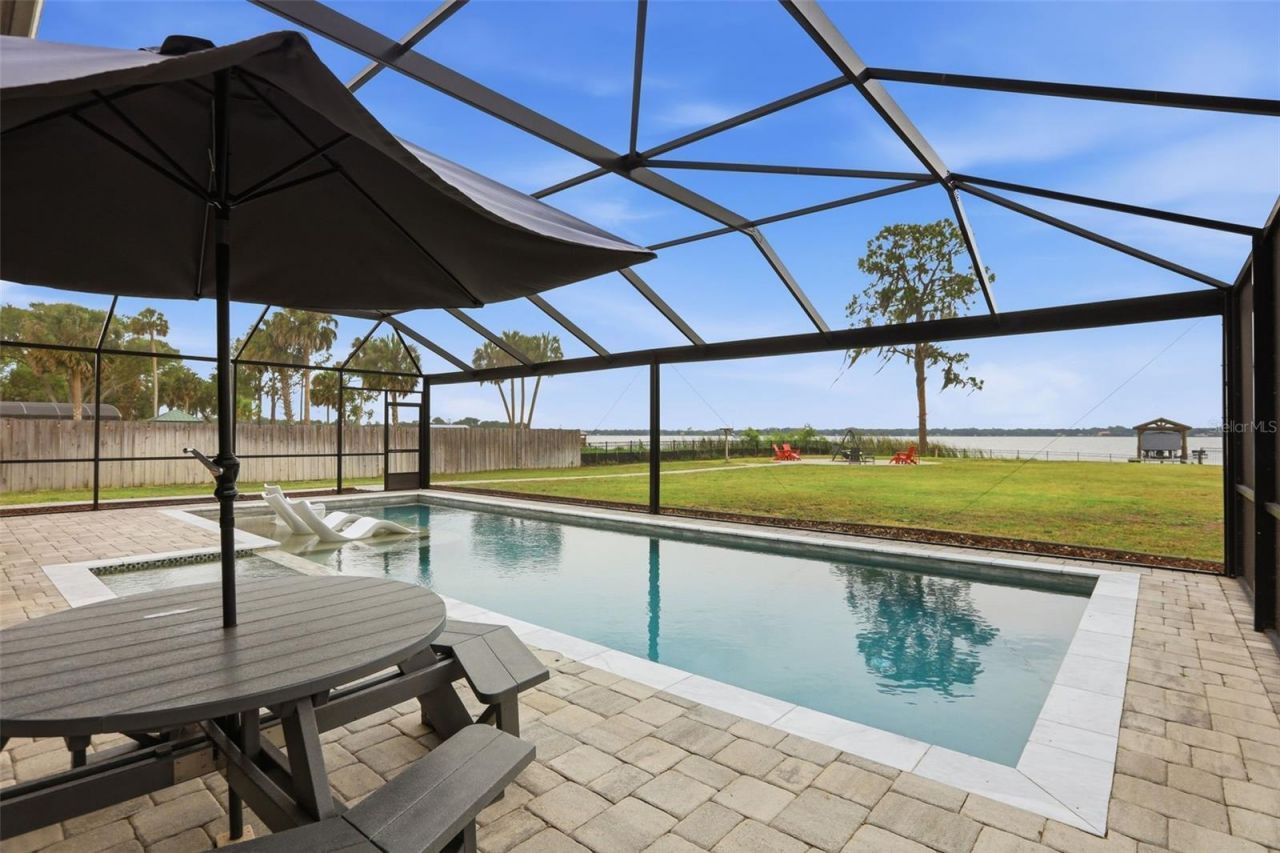 16401 E Shirley Shores Road, Tavares, FL 32778 Photo