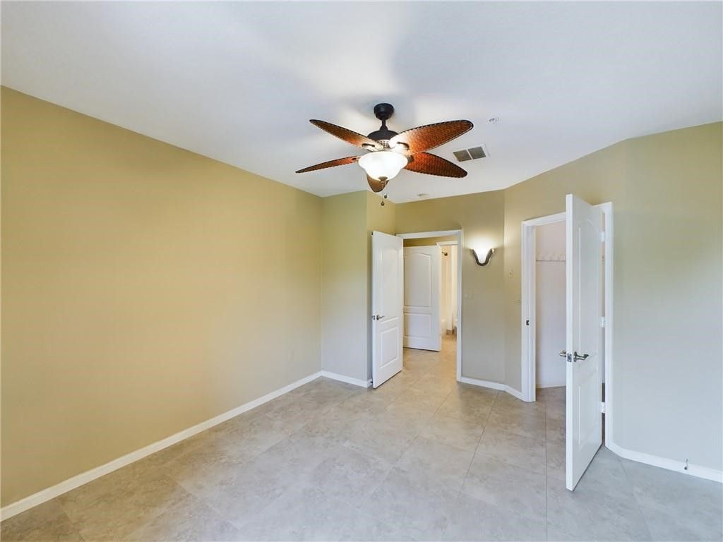 5020 Fairways Circle, Unit J205, Vero Beach, FL 32967 Photo