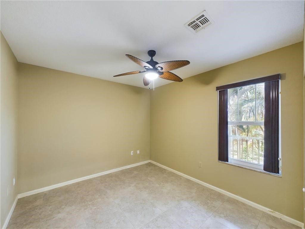 5020 Fairways Circle, Unit J205, Vero Beach, FL 32967 Photo