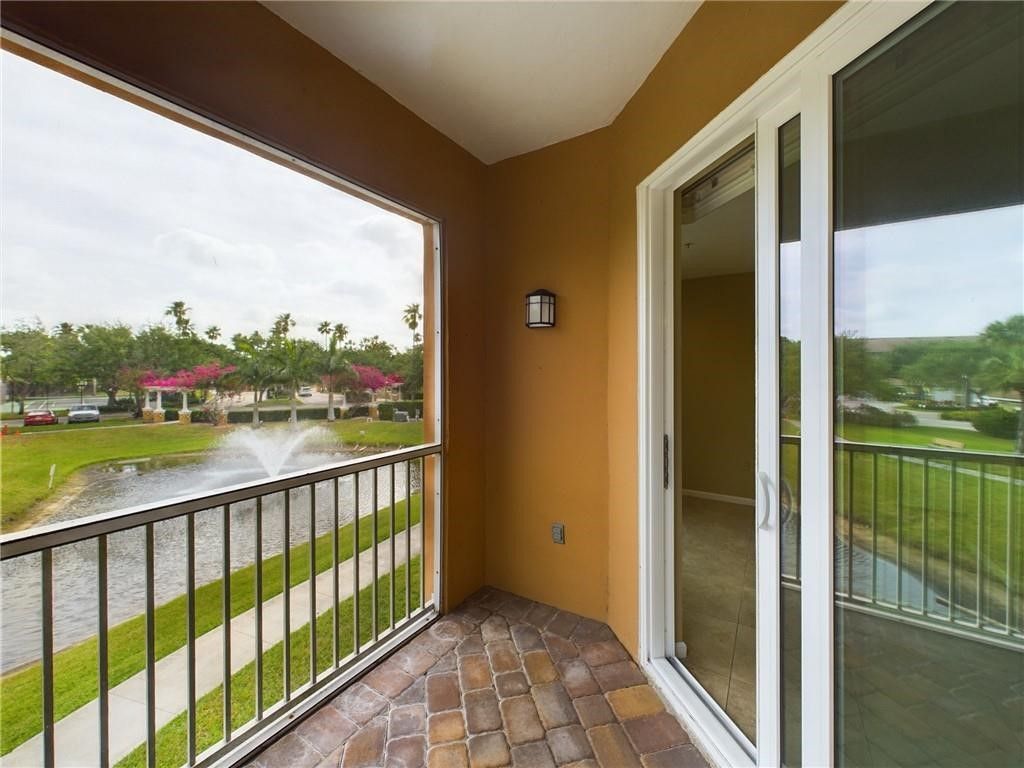 5020 Fairways Circle, Unit J205, Vero Beach, FL 32967 Photo