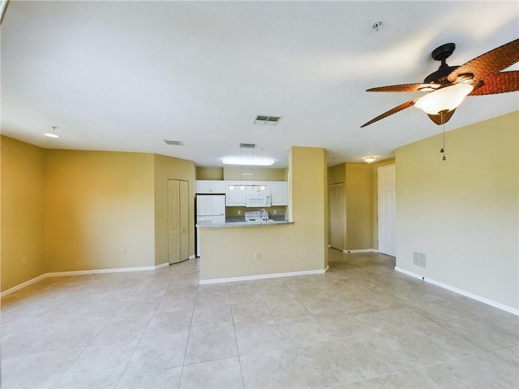 5020 Fairways Circle, Unit J205, Vero Beach, FL 32967 Photo
