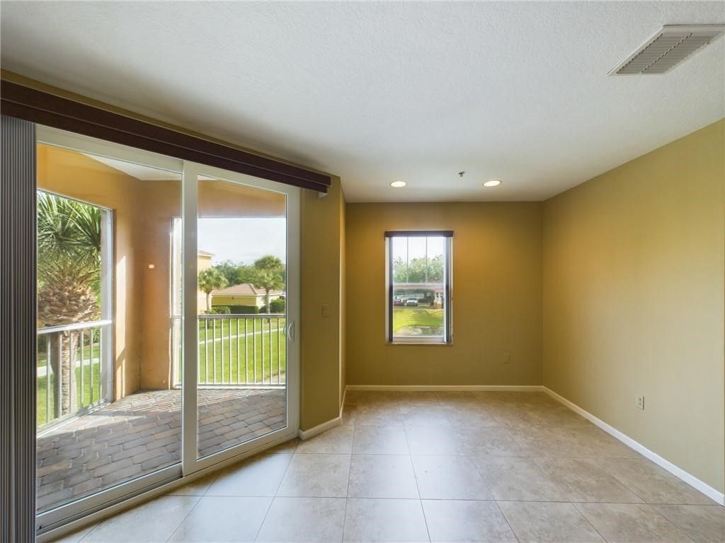 5020 Fairways Circle, Unit J205, Vero Beach, FL 32967 Photo