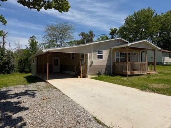 504 Martin Avenue , Ava, MO 65608