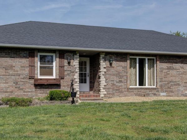 1545 S Fairwood Avenue , Springfield, MO 65809