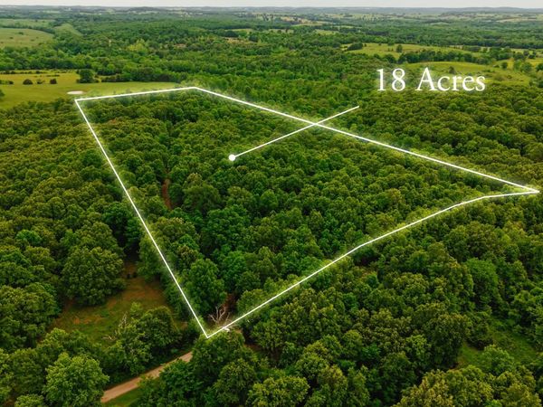 14782 County Road 7990 , Bakersfield, MO 65609