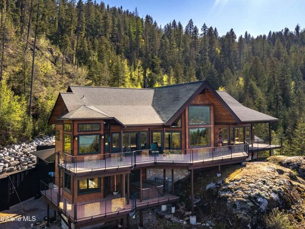75 Buck Ridge Rd, Sagle, ID 83860