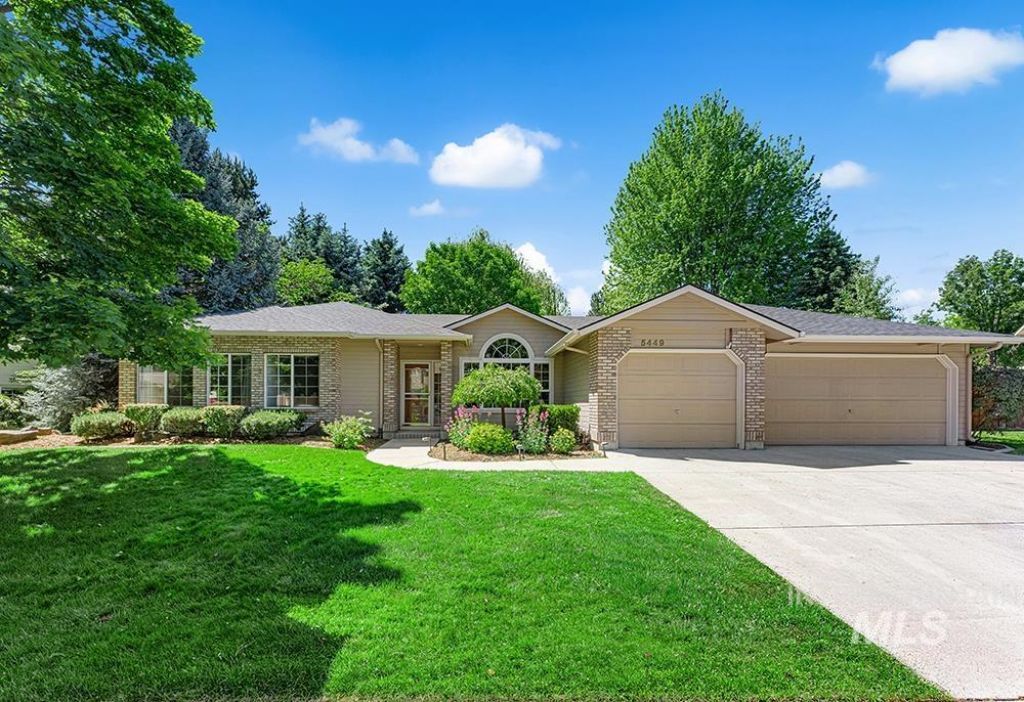 5449 S Broadwing Way, Boise, ID 83716 Main Photo