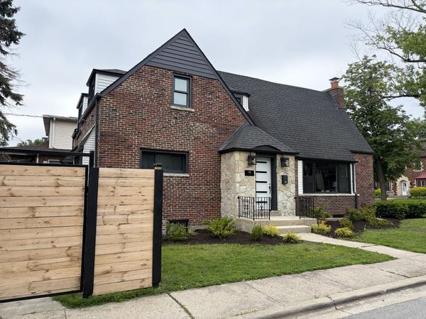 9001 S Claremont Avenue, Chicago, IL 60643