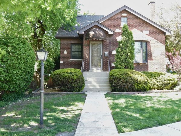 8502 Parkview Avenue, Brookfield, IL 60513