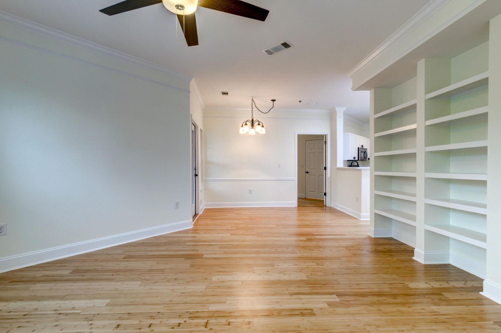 1627 Telfair Way Photo 4