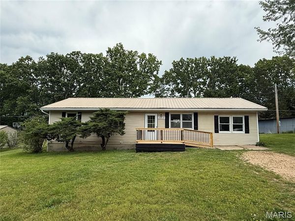 16835 Lakewood Drive, Newburg, MO 65550