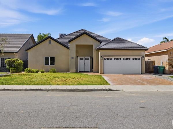 547 Shady Meadow Court, Bakersfield, CA 93308