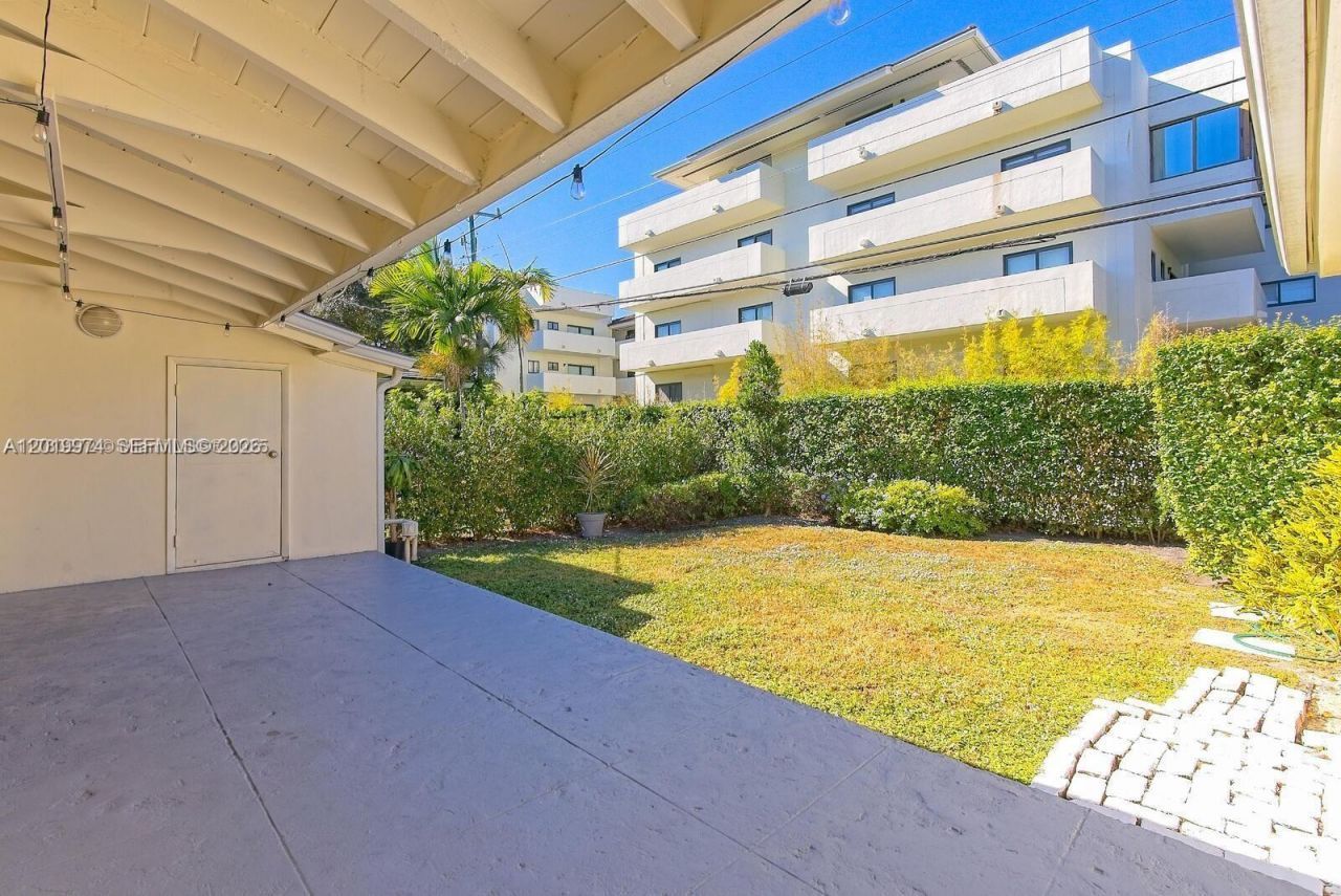 5400 Orduna Dr , Coral Gables, FL 33146 Photo
