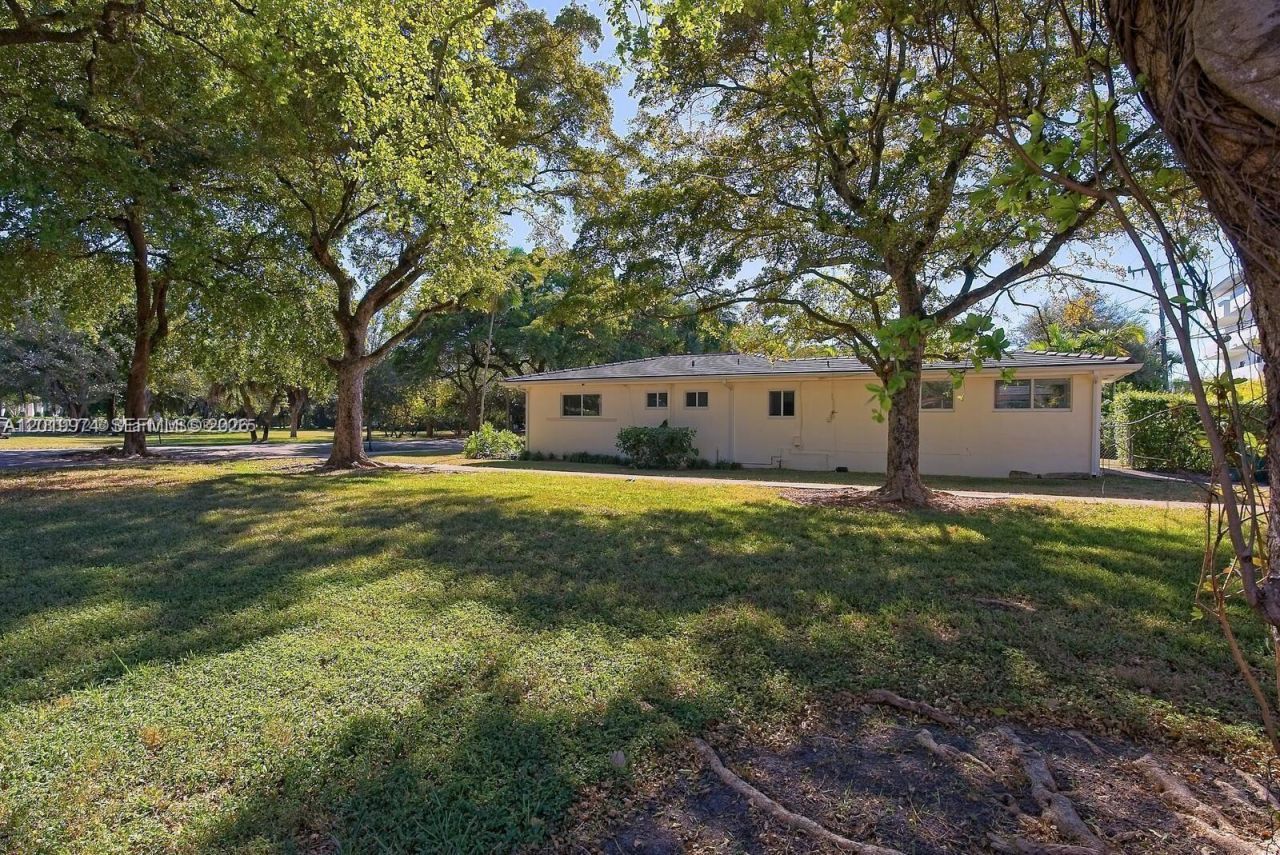 5400 Orduna Dr , Coral Gables, FL 33146 Photo