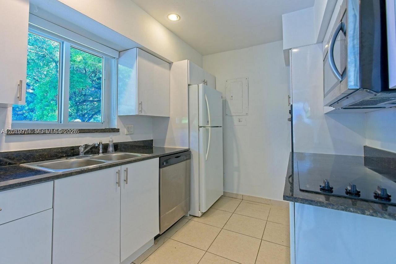 5400 Orduna Dr , Coral Gables, FL 33146 Photo