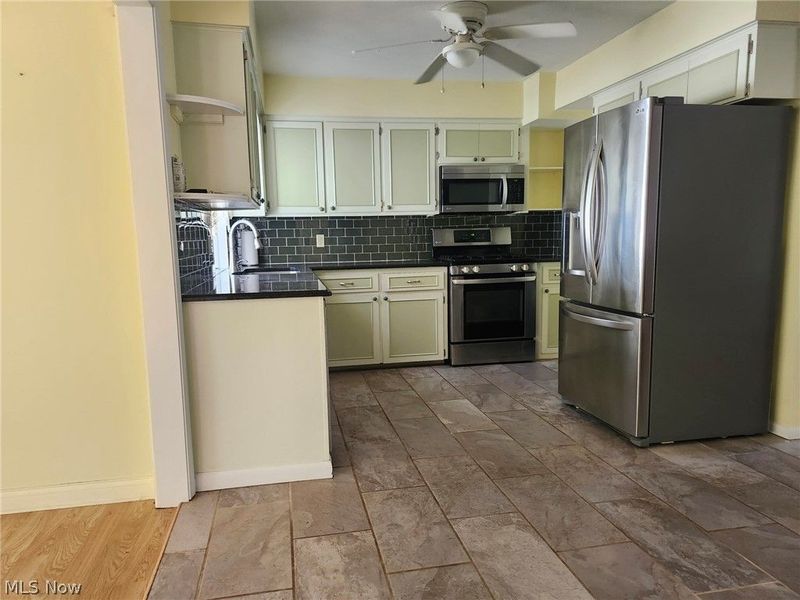 3669 Prospect Street , Mogadore, OH 44260 Photo 8