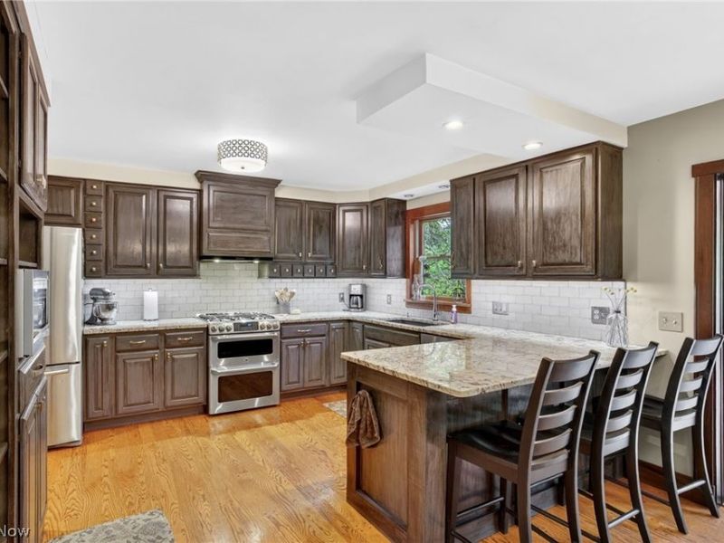 607 Highwood Drive, Cuyahoga Falls, OH 44223 Photo 7