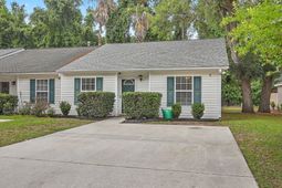 1670 Dexter Lane photo 4