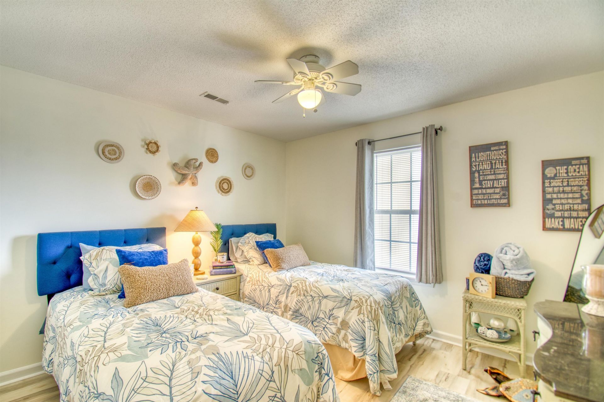4960 Windsor Green Way Photo 19