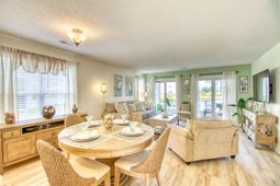 4960 Windsor Green Way photo 4