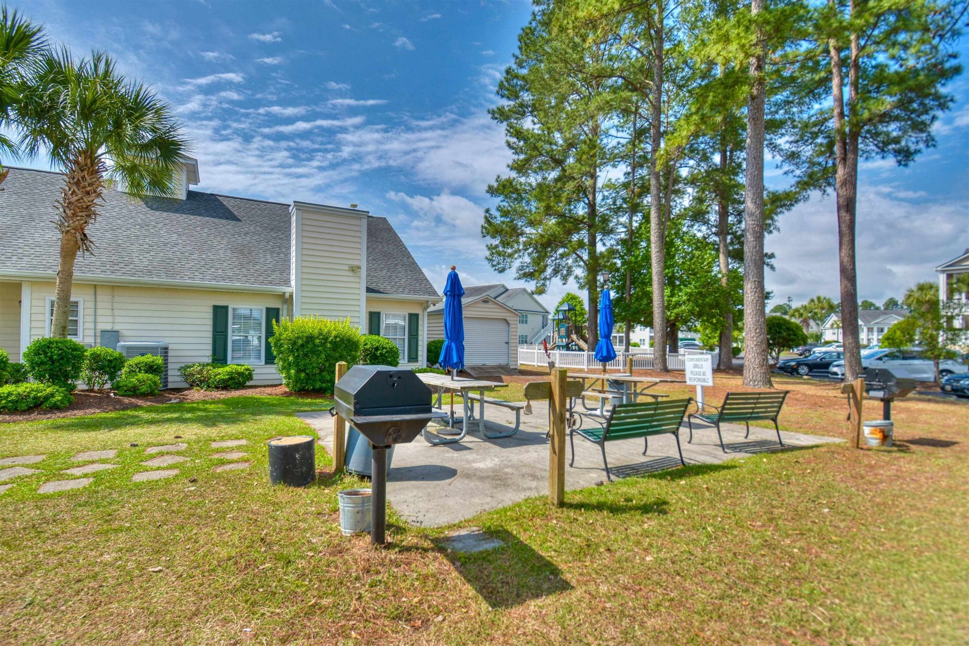 4960 Windsor Green Way Photo 32