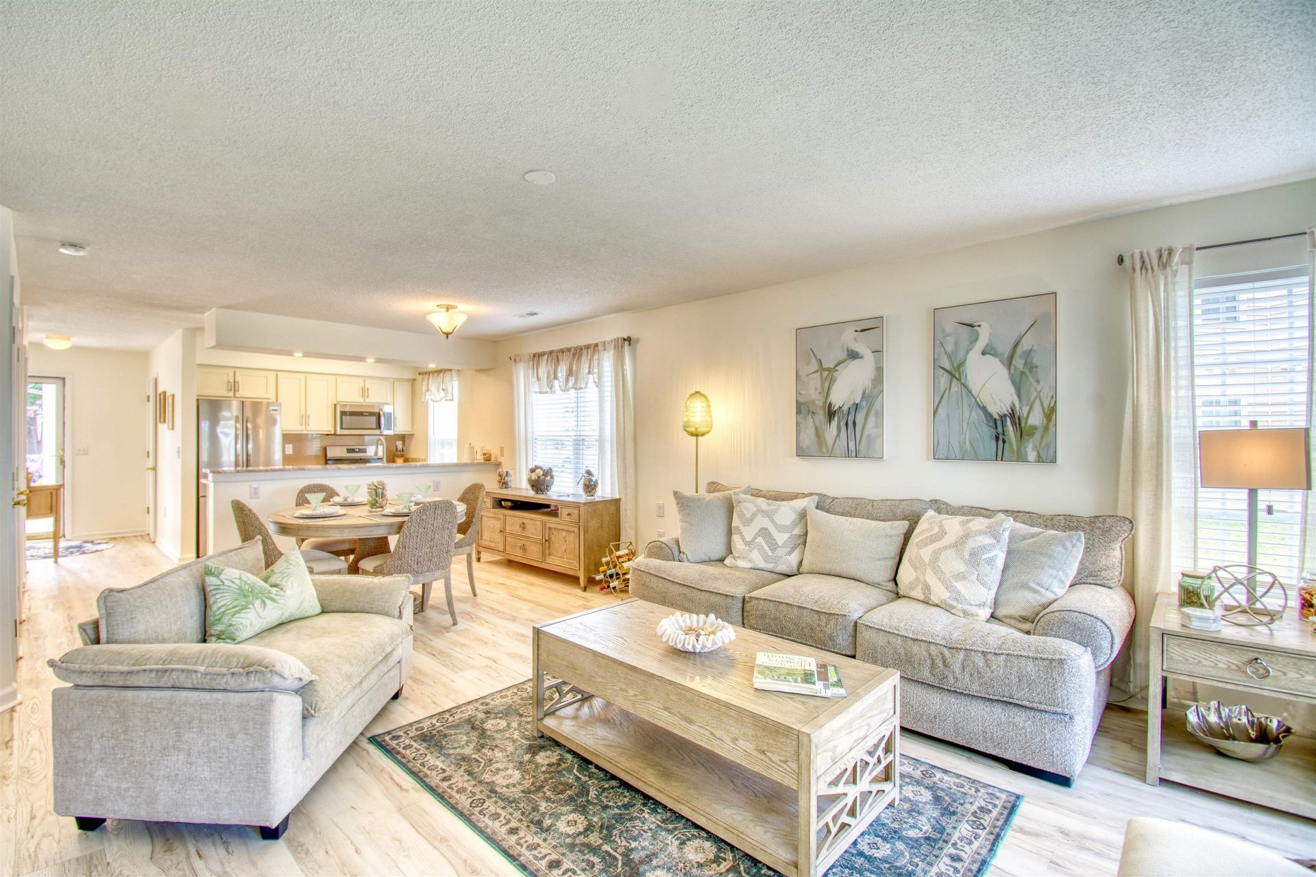 4960 Windsor Green Way Photo 4