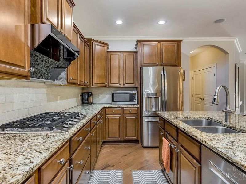 8703 Park Place Circle, West Chester, OH 45069 Photo 12