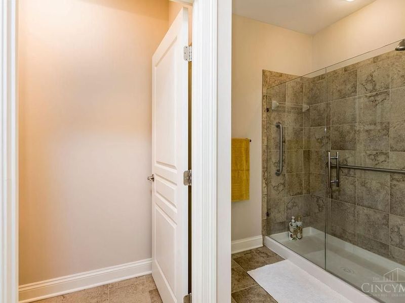 8703 Park Place Circle, West Chester, OH 45069 Photo 25